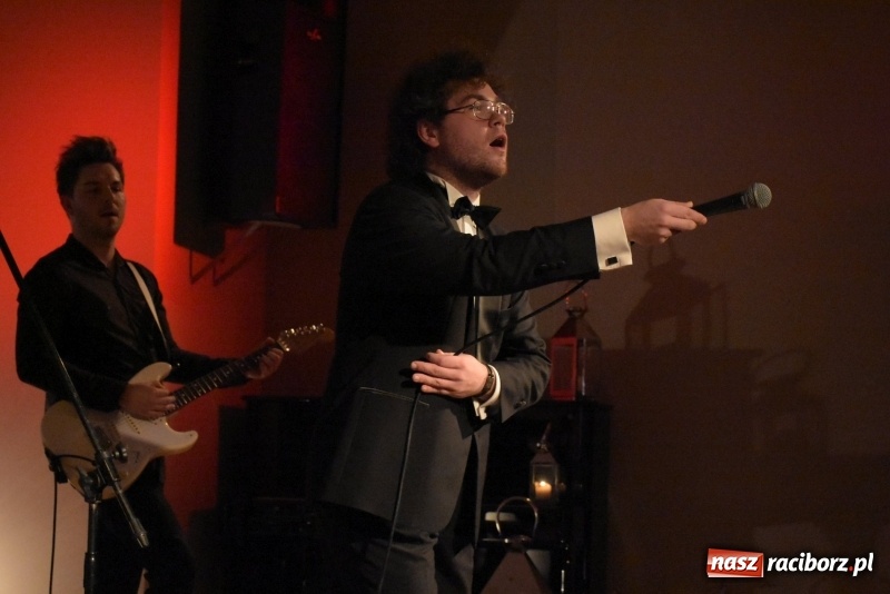 Zdjęcie w galerii na portalu naszraciborz.pl: Zacznij od Bacha – muzyczny wieczór z Wodeckim w Tworkowie  wiadomości z regionu