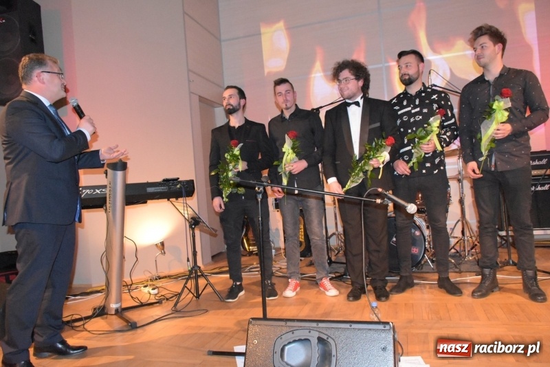 Zdjęcie w galerii na portalu naszraciborz.pl: Zacznij od Bacha – muzyczny wieczór z Wodeckim w Tworkowie  wiadomości z regionu