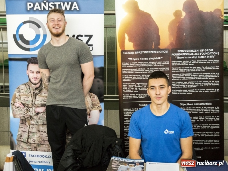 Zdjęcie w galerii na portalu naszraciborz.pl: Rozpoczął się maraton samoobrony Self Defense Expo w Arenie Rafako  wiadomości z regionu