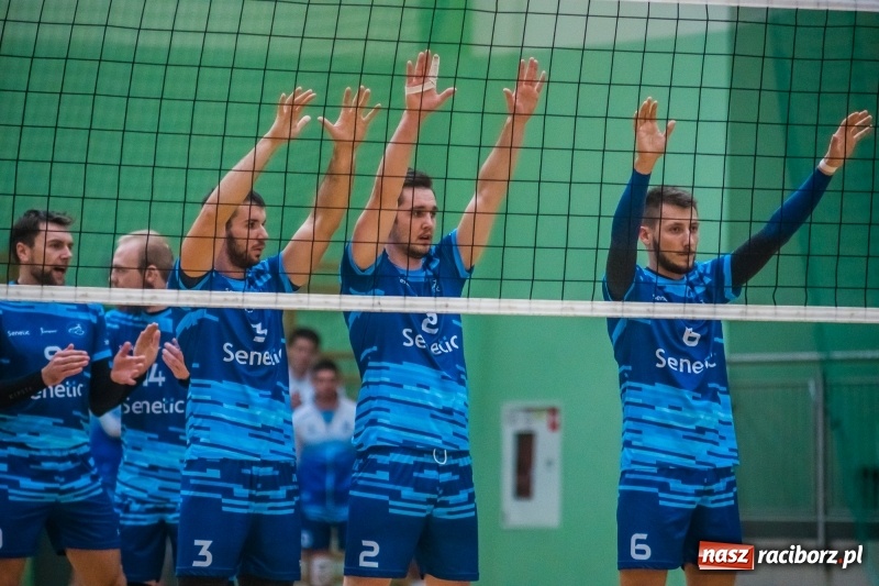 Zdjęcie w galerii na portalu naszraciborz.pl: Dreszczowiec w Arenie Rafako. Wicelider przebudził się w trzecim secie wiadomości z regionu