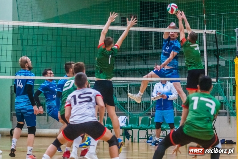 Zdjęcie w galerii na portalu naszraciborz.pl: Dreszczowiec w Arenie Rafako. Wicelider przebudził się w trzecim secie wiadomości z regionu