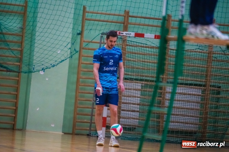 Zdjęcie w galerii na portalu naszraciborz.pl: Dreszczowiec w Arenie Rafako. Wicelider przebudził się w trzecim secie wiadomości z regionu