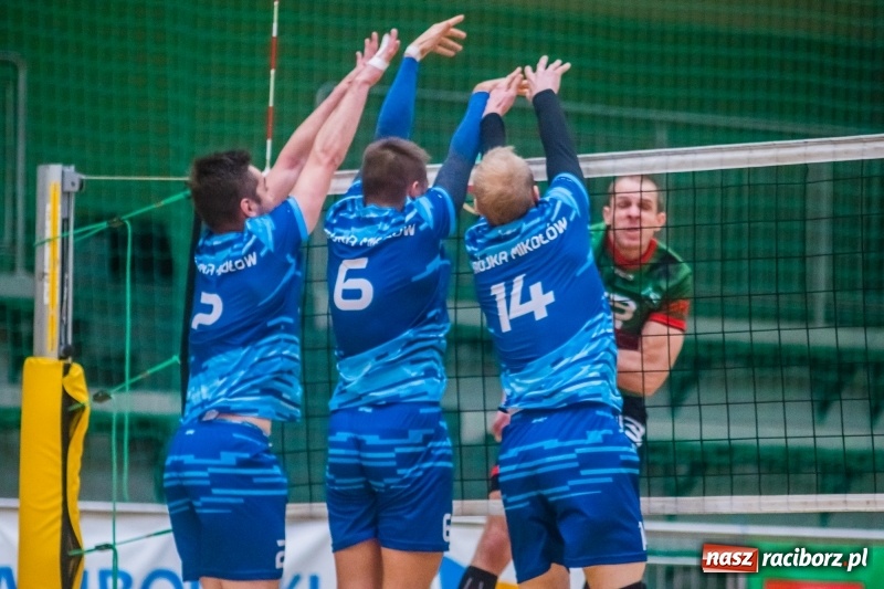 Zdjęcie w galerii na portalu naszraciborz.pl: Dreszczowiec w Arenie Rafako. Wicelider przebudził się w trzecim secie wiadomości z regionu