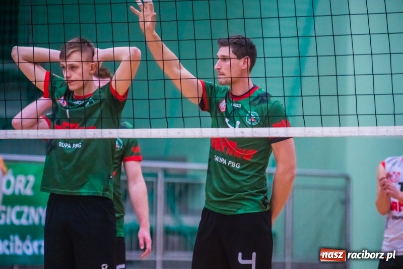 Zdjęcie w galerii na portalu naszraciborz.pl: Dreszczowiec w Arenie Rafako. Wicelider przebudził się w trzecim secie wiadomości z regionu