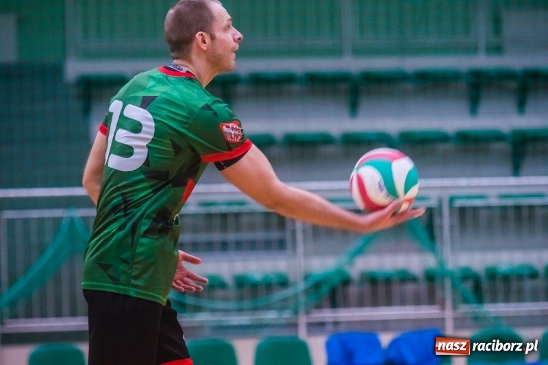 Zdjęcie w galerii na portalu naszraciborz.pl: Dreszczowiec w Arenie Rafako. Wicelider przebudził się w trzecim secie wiadomości z regionu