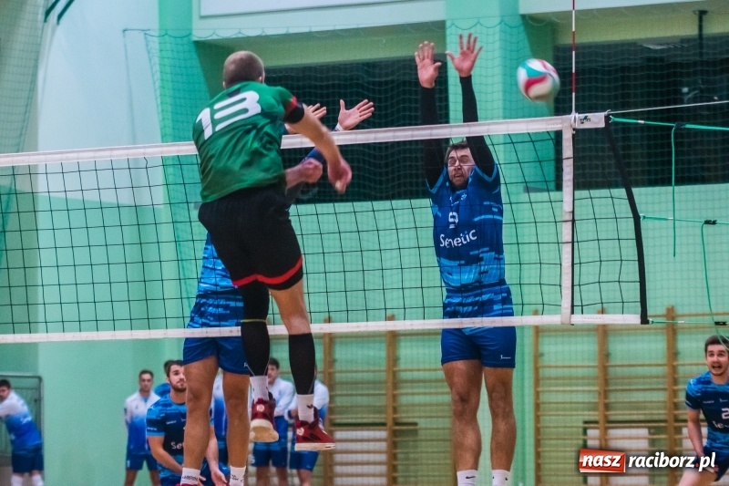 Zdjęcie w galerii na portalu naszraciborz.pl: Dreszczowiec w Arenie Rafako. Wicelider przebudził się w trzecim secie wiadomości z regionu