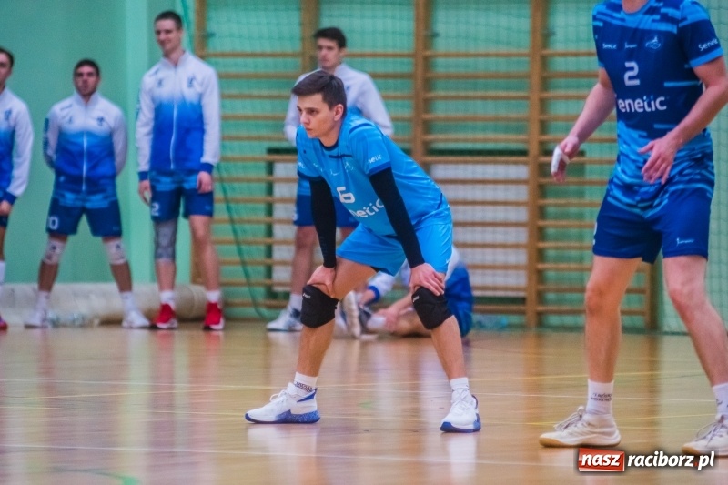 Zdjęcie w galerii na portalu naszraciborz.pl: Dreszczowiec w Arenie Rafako. Wicelider przebudził się w trzecim secie wiadomości z regionu