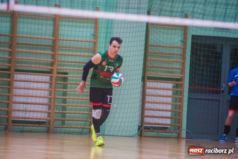 Zdjęcie w galerii na portalu naszraciborz.pl: Dreszczowiec w Arenie Rafako. Wicelider przebudził się w trzecim secie wiadomości z regionu