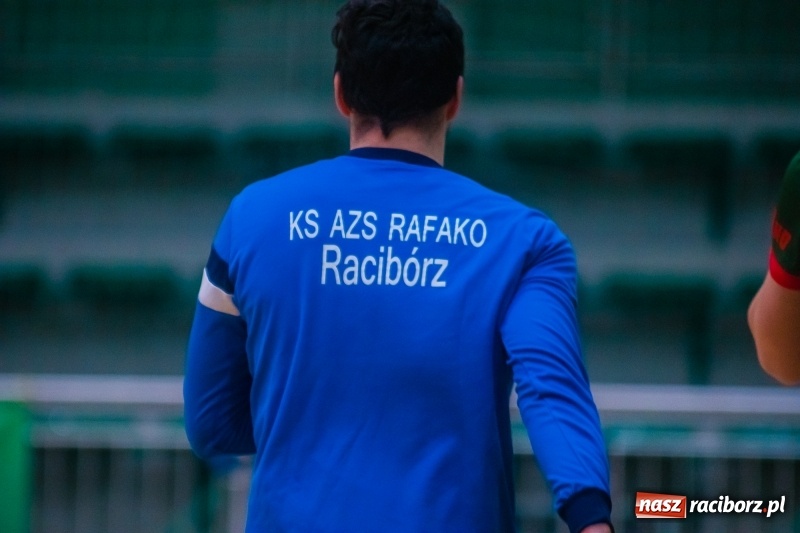 Zdjęcie w galerii na portalu naszraciborz.pl: Dreszczowiec w Arenie Rafako. Wicelider przebudził się w trzecim secie wiadomości z regionu