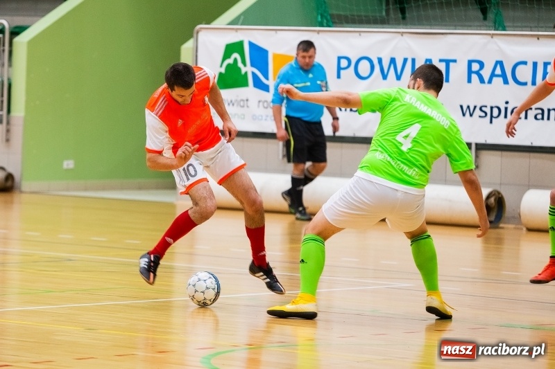 Zdjęcie w galerii na portalu naszraciborz.pl: Futsal. Sobotnie emocje w HLPN wiadomości z regionu
