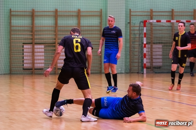 Zdjęcie w galerii na portalu naszraciborz.pl: Futsal. Sobotnie emocje w HLPN wiadomości z regionu