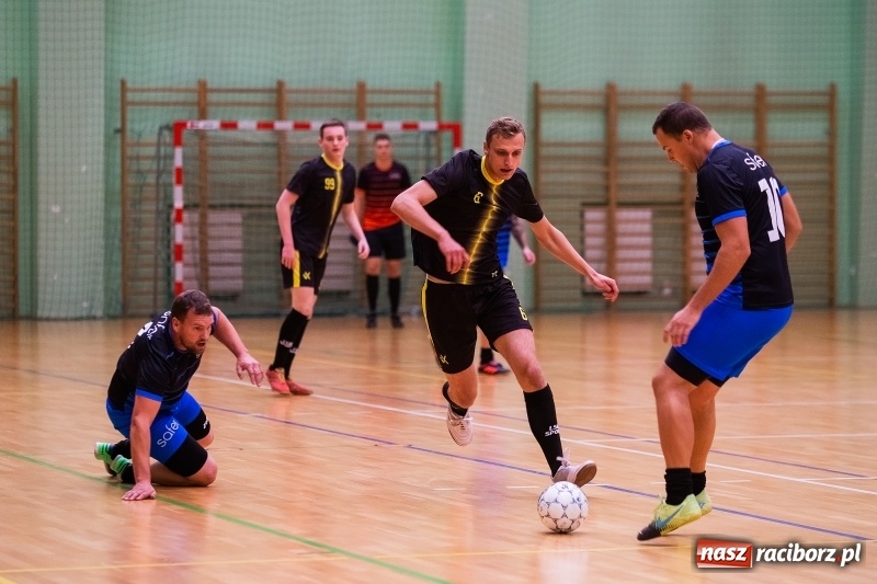 Zdjęcie w galerii na portalu naszraciborz.pl: Futsal. Sobotnie emocje w HLPN wiadomości z regionu