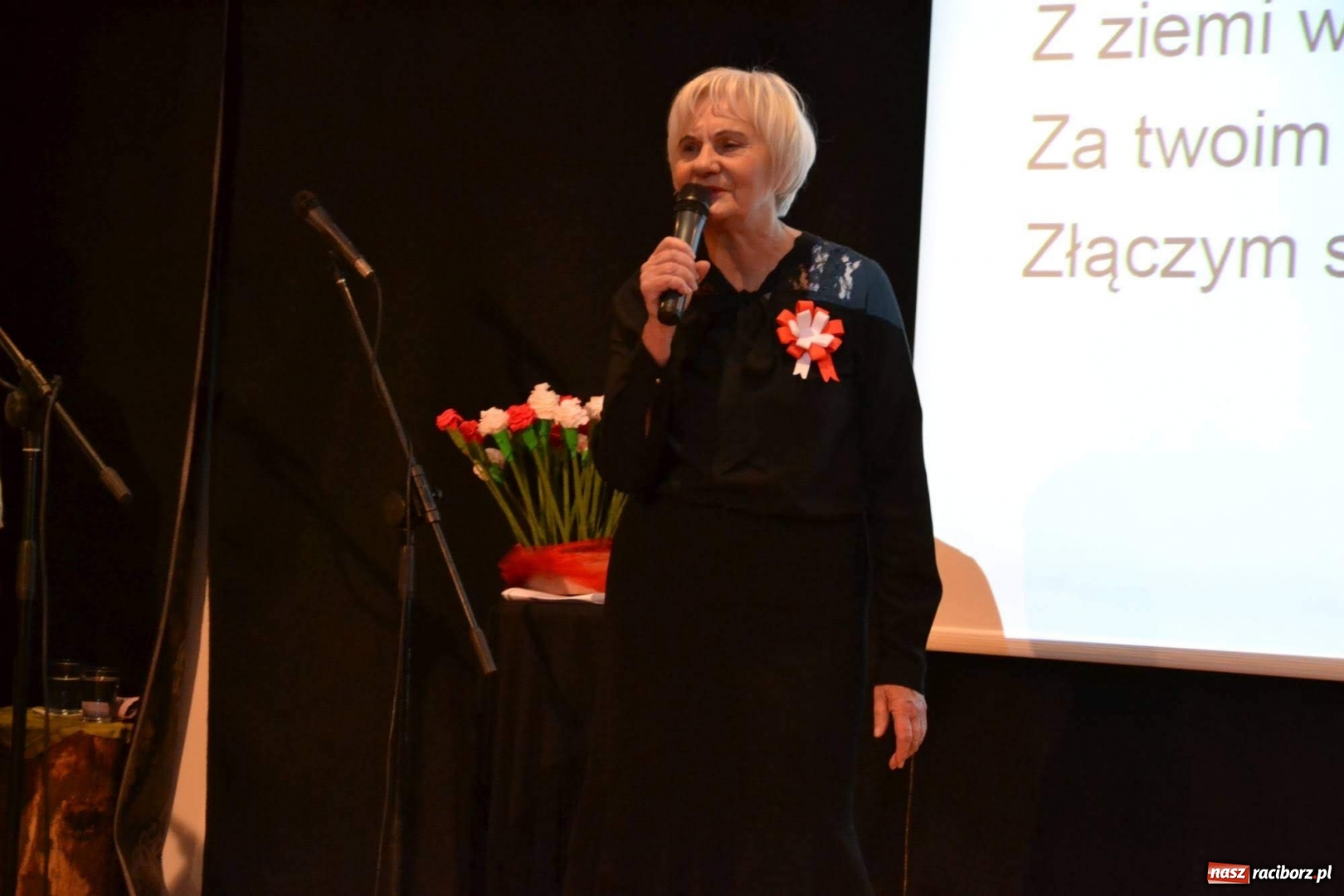 Zdjęcie w galerii na portalu naszraciborz.pl: Patriotyczny wieczór na raciborskim zamku  wiadomości z regionu