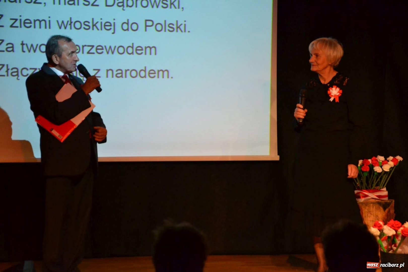 Zdjęcie w galerii na portalu naszraciborz.pl: Patriotyczny wieczór na raciborskim zamku  wiadomości z regionu