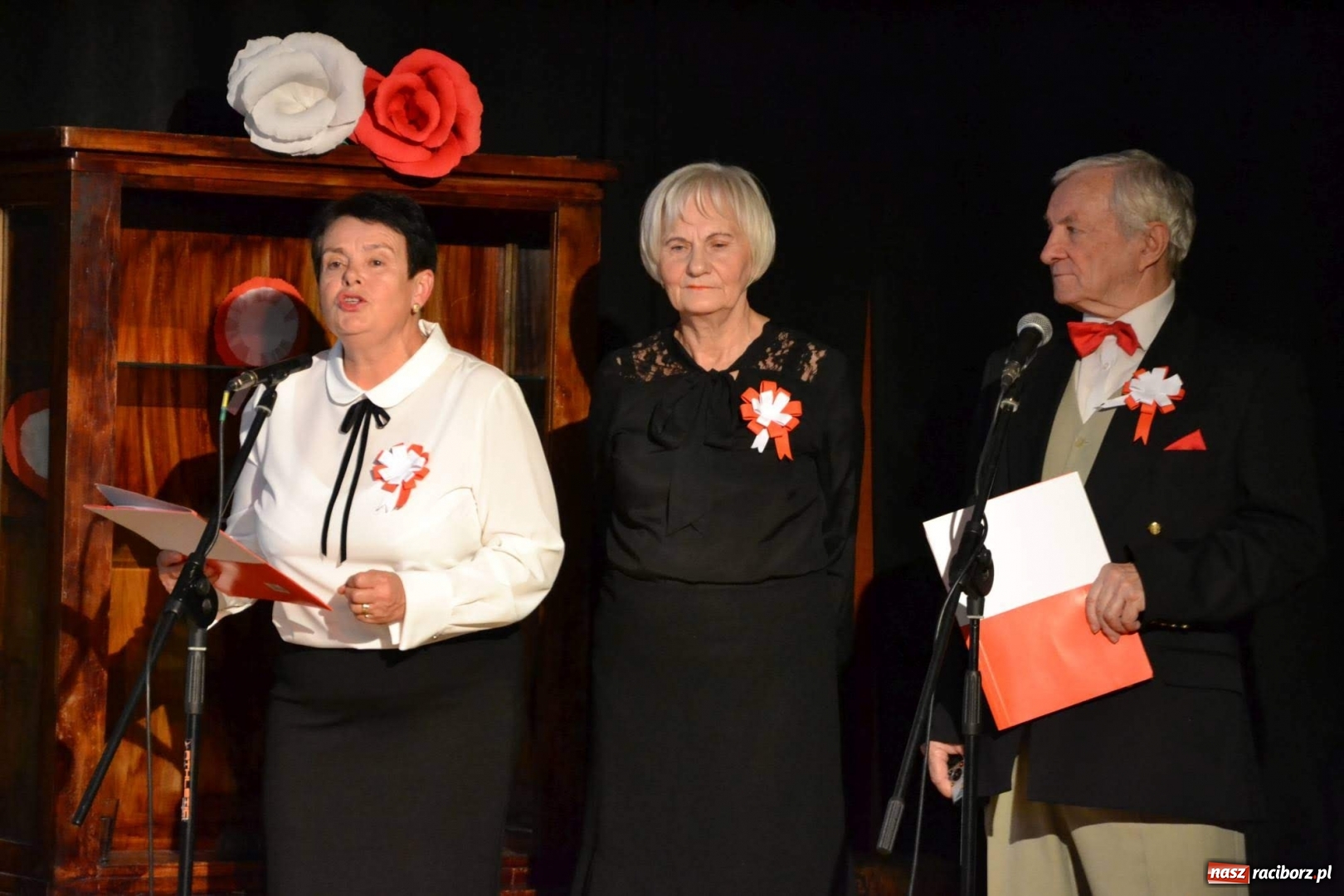 Zdjęcie w galerii na portalu naszraciborz.pl: Patriotyczny wieczór na raciborskim zamku  wiadomości z regionu