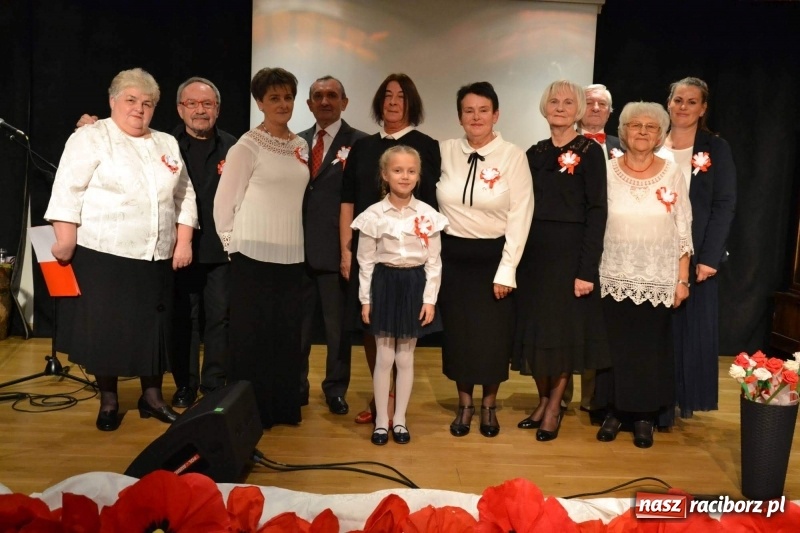 Zdjęcie w galerii na portalu naszraciborz.pl: Patriotyczny wieczór na raciborskim zamku  wiadomości z regionu