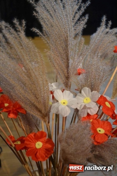 Zdjęcie w galerii na portalu naszraciborz.pl: Patriotyczny wieczór na raciborskim zamku  wiadomości z regionu