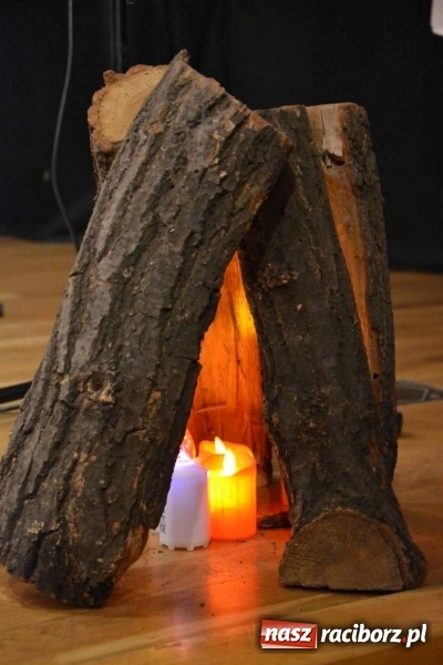 Zdjęcie w galerii na portalu naszraciborz.pl: Patriotyczny wieczór na raciborskim zamku  wiadomości z regionu