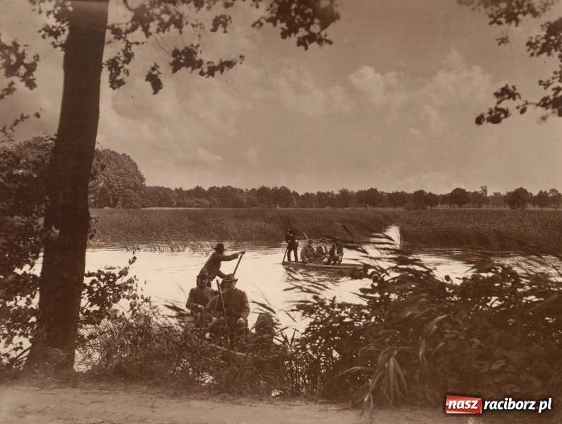Zdjęcie w galerii na portalu naszraciborz.pl: Odłów ryb i polowania na Łężczoku sto lat temu  wiadomości z regionu