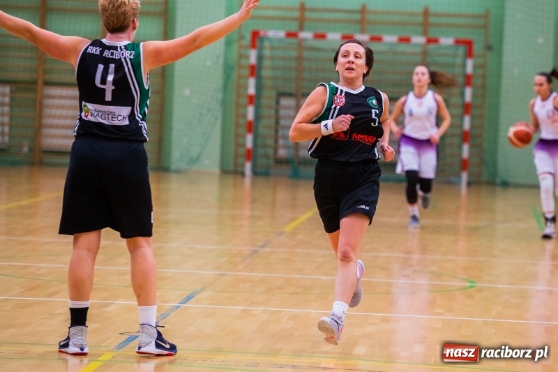 Zdjęcie w galerii na portalu naszraciborz.pl: Koszykarki RKK AZS znów bez wygranej wiadomości z regionu