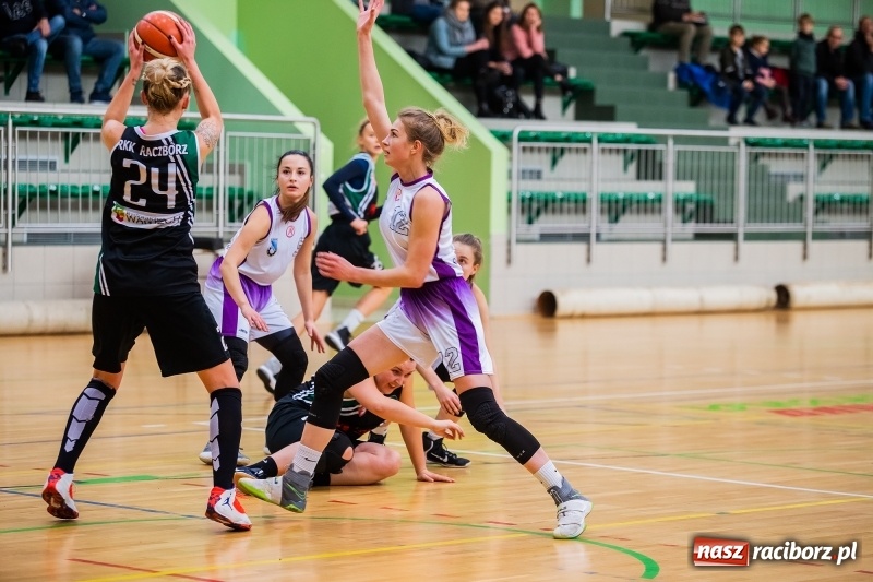 Zdjęcie w galerii na portalu naszraciborz.pl: Koszykarki RKK AZS znów bez wygranej wiadomości z regionu