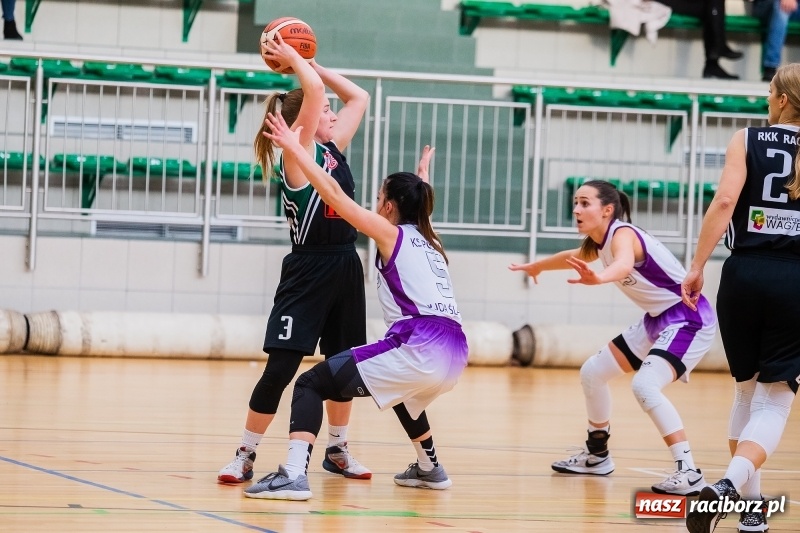 Zdjęcie w galerii na portalu naszraciborz.pl: Koszykarki RKK AZS znów bez wygranej wiadomości z regionu