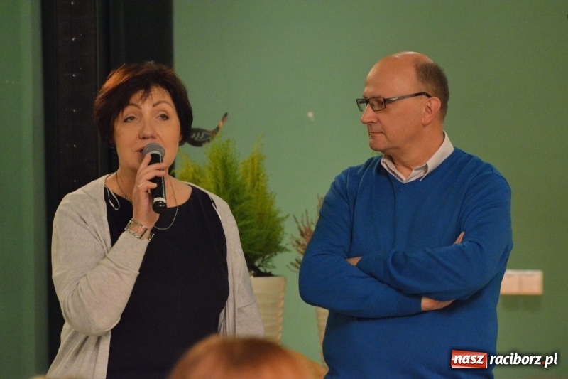 Zdjęcie w galerii na portalu naszraciborz.pl: Koncert Jesienny w wykonaniu wokalistów Studia Muzyki, Piosenki i Teatru ARS  wiadomości z regionu