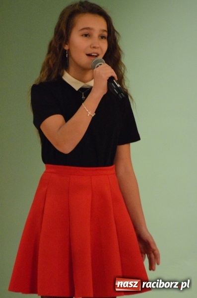 Zdjęcie w galerii na portalu naszraciborz.pl: Koncert Jesienny w wykonaniu wokalistów Studia Muzyki, Piosenki i Teatru ARS  wiadomości z regionu