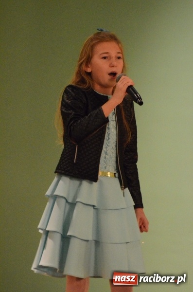 Zdjęcie w galerii na portalu naszraciborz.pl: Koncert Jesienny w wykonaniu wokalistów Studia Muzyki, Piosenki i Teatru ARS  wiadomości z regionu