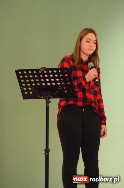 Zdjęcie w galerii na portalu naszraciborz.pl: Koncert Jesienny w wykonaniu wokalistów Studia Muzyki, Piosenki i Teatru ARS  wiadomości z regionu