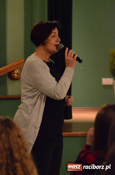 Zdjęcie w galerii na portalu naszraciborz.pl: Koncert Jesienny w wykonaniu wokalistów Studia Muzyki, Piosenki i Teatru ARS  wiadomości z regionu