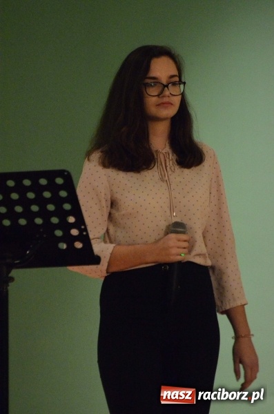 Zdjęcie w galerii na portalu naszraciborz.pl: Koncert Jesienny w wykonaniu wokalistów Studia Muzyki, Piosenki i Teatru ARS  wiadomości z regionu