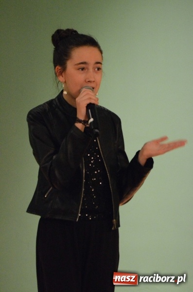 Zdjęcie w galerii na portalu naszraciborz.pl: Koncert Jesienny w wykonaniu wokalistów Studia Muzyki, Piosenki i Teatru ARS  wiadomości z regionu