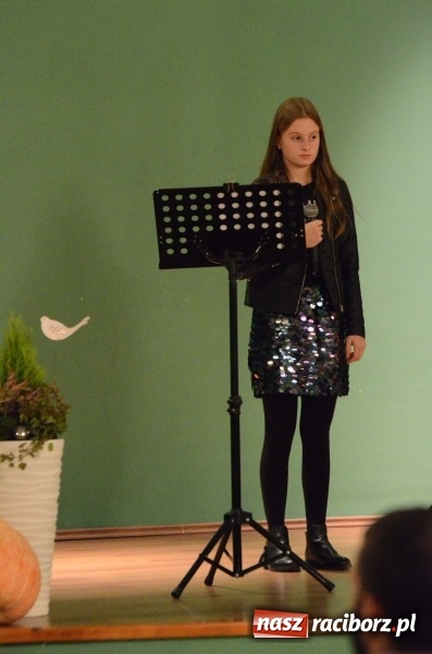 Zdjęcie w galerii na portalu naszraciborz.pl: Koncert Jesienny w wykonaniu wokalistów Studia Muzyki, Piosenki i Teatru ARS  wiadomości z regionu