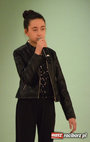 Zdjęcie w galerii na portalu naszraciborz.pl: Koncert Jesienny w wykonaniu wokalistów Studia Muzyki, Piosenki i Teatru ARS  wiadomości z regionu