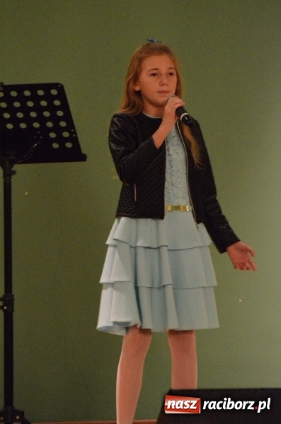 Zdjęcie w galerii na portalu naszraciborz.pl: Koncert Jesienny w wykonaniu wokalistów Studia Muzyki, Piosenki i Teatru ARS  wiadomości z regionu