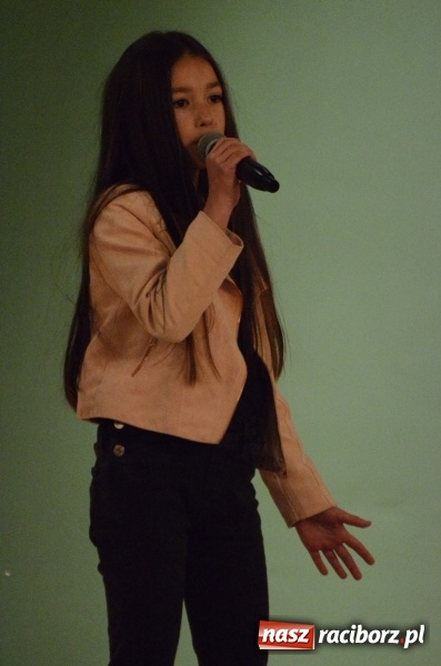 Zdjęcie w galerii na portalu naszraciborz.pl: Koncert Jesienny w wykonaniu wokalistów Studia Muzyki, Piosenki i Teatru ARS  wiadomości z regionu