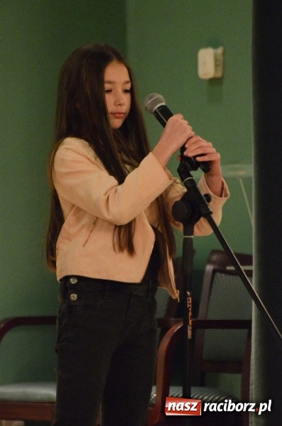 Zdjęcie w galerii na portalu naszraciborz.pl: Koncert Jesienny w wykonaniu wokalistów Studia Muzyki, Piosenki i Teatru ARS  wiadomości z regionu