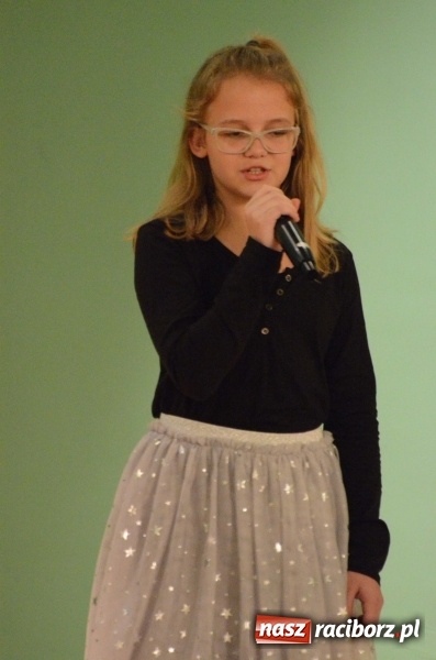 Zdjęcie w galerii na portalu naszraciborz.pl: Koncert Jesienny w wykonaniu wokalistów Studia Muzyki, Piosenki i Teatru ARS  wiadomości z regionu