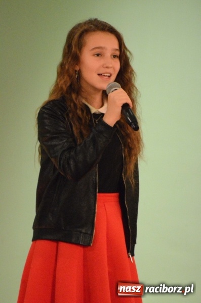 Zdjęcie w galerii na portalu naszraciborz.pl: Koncert Jesienny w wykonaniu wokalistów Studia Muzyki, Piosenki i Teatru ARS  wiadomości z regionu