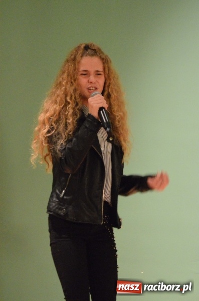 Zdjęcie w galerii na portalu naszraciborz.pl: Koncert Jesienny w wykonaniu wokalistów Studia Muzyki, Piosenki i Teatru ARS  wiadomości z regionu