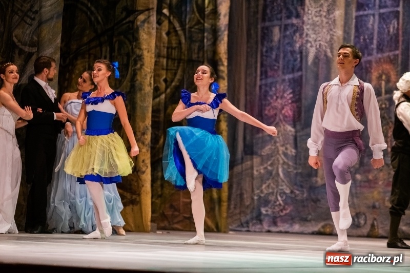 Zdjęcie w galerii na portalu naszraciborz.pl: Dziadek do orzechów w wykonaniu Royal Lviv Ballet w RCK wiadomości z regionu