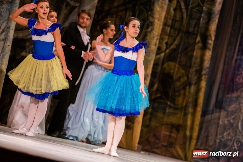 Zdjęcie w galerii na portalu naszraciborz.pl: Dziadek do orzechów w wykonaniu Royal Lviv Ballet w RCK wiadomości z regionu