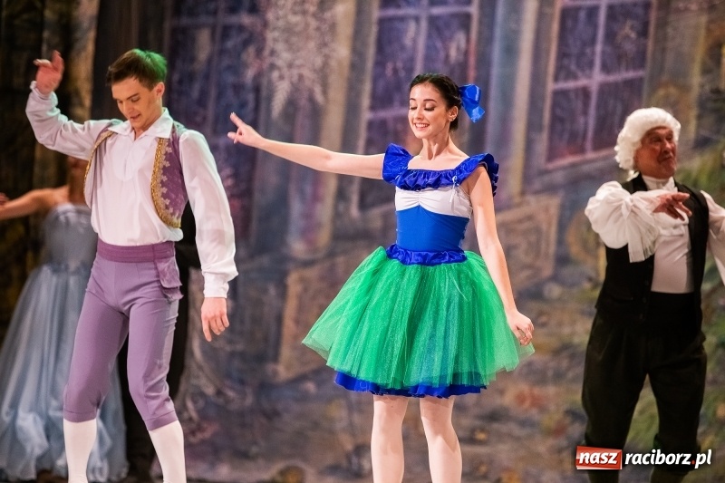 Zdjęcie w galerii na portalu naszraciborz.pl: Dziadek do orzechów w wykonaniu Royal Lviv Ballet w RCK wiadomości z regionu