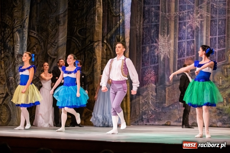 Zdjęcie w galerii na portalu naszraciborz.pl: Dziadek do orzechów w wykonaniu Royal Lviv Ballet w RCK wiadomości z regionu