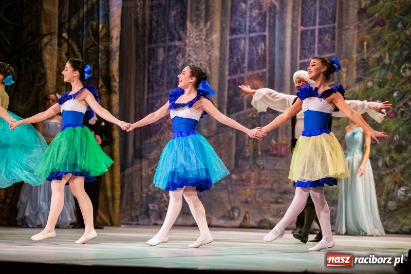 Zdjęcie w galerii na portalu naszraciborz.pl: Dziadek do orzechów w wykonaniu Royal Lviv Ballet w RCK wiadomości z regionu