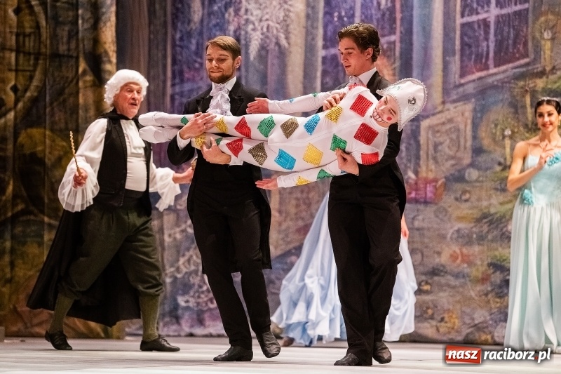 Zdjęcie w galerii na portalu naszraciborz.pl: Dziadek do orzechów w wykonaniu Royal Lviv Ballet w RCK wiadomości z regionu