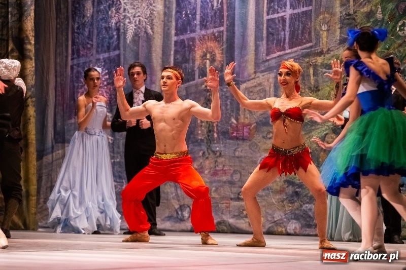 Zdjęcie w galerii na portalu naszraciborz.pl: Dziadek do orzechów w wykonaniu Royal Lviv Ballet w RCK wiadomości z regionu