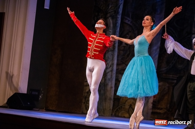 Zdjęcie w galerii na portalu naszraciborz.pl: Dziadek do orzechów w wykonaniu Royal Lviv Ballet w RCK wiadomości z regionu