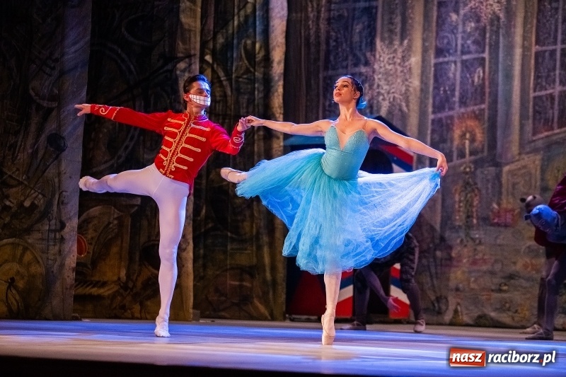 Zdjęcie w galerii na portalu naszraciborz.pl: Dziadek do orzechów w wykonaniu Royal Lviv Ballet w RCK wiadomości z regionu